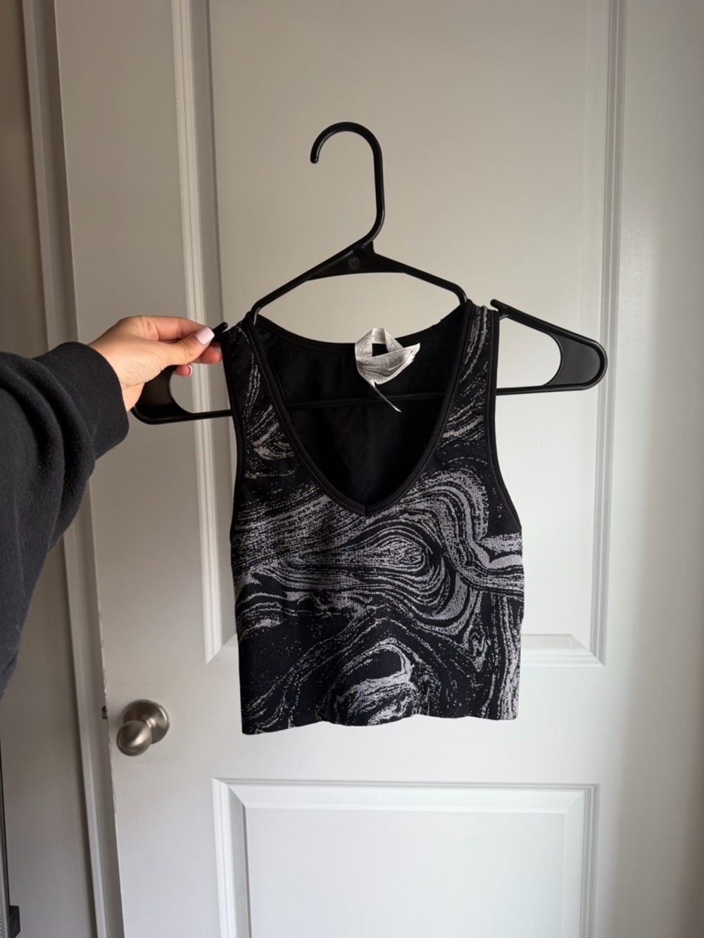 Athleta Black and Gray Marble-Print V-Neck Crop Tank